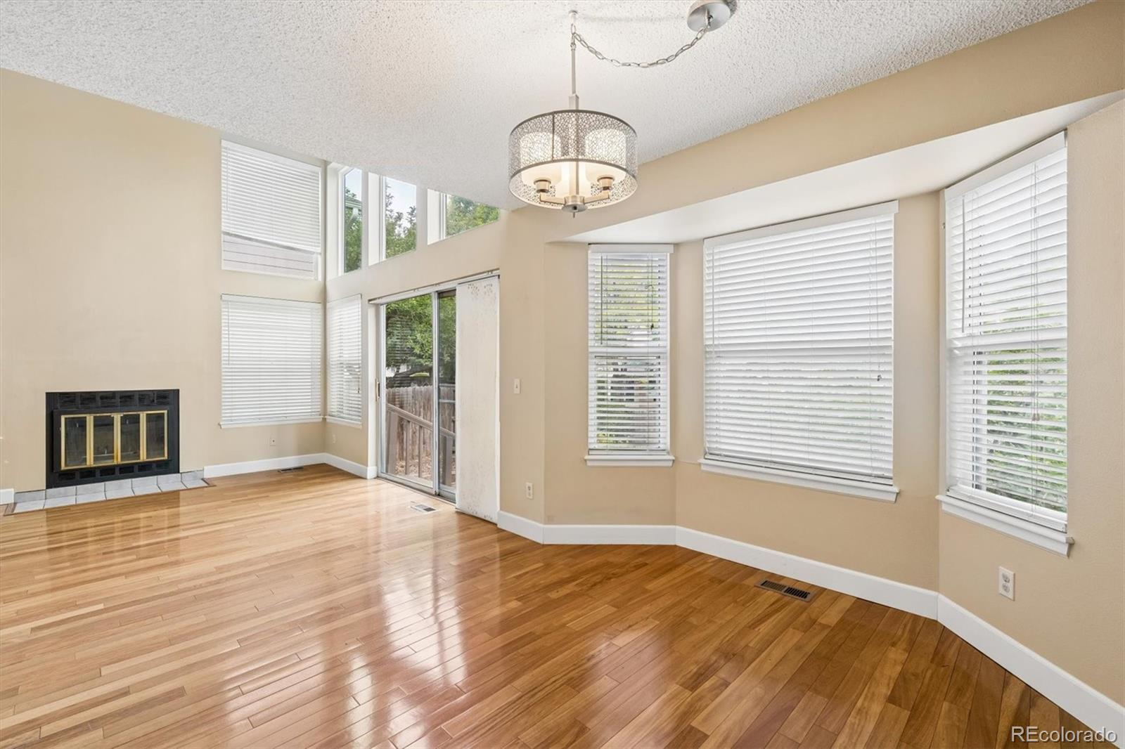 MLS Image #9 for 2049 e phillips lane,centennial, Colorado