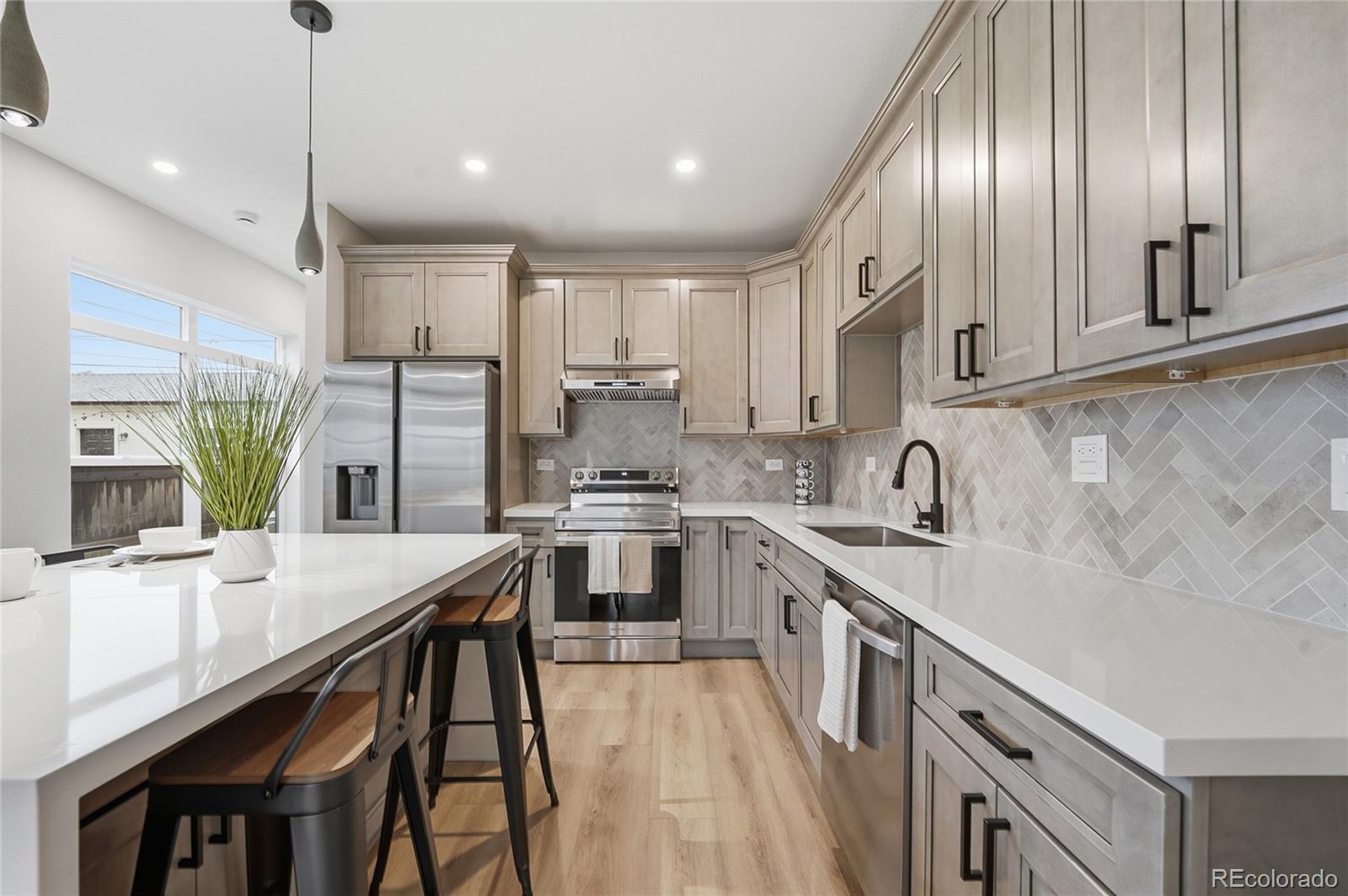 MLS Image #10 for 369 s dale court,denver, Colorado