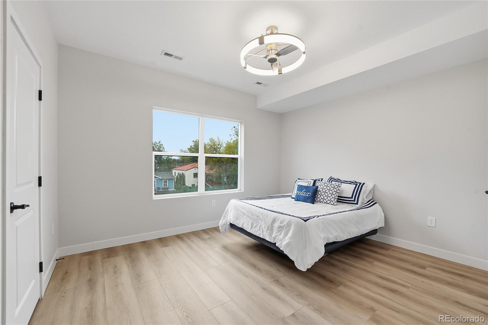 MLS Image #14 for 369 s dale court,denver, Colorado