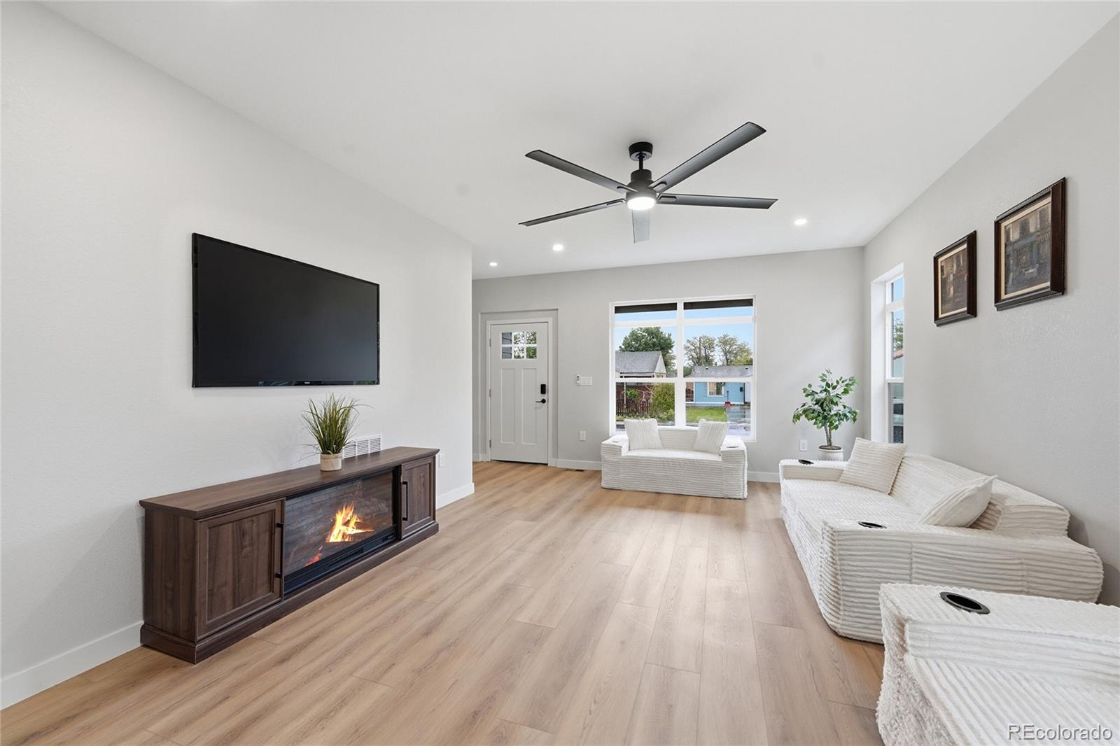 MLS Image #4 for 369 s dale court,denver, Colorado