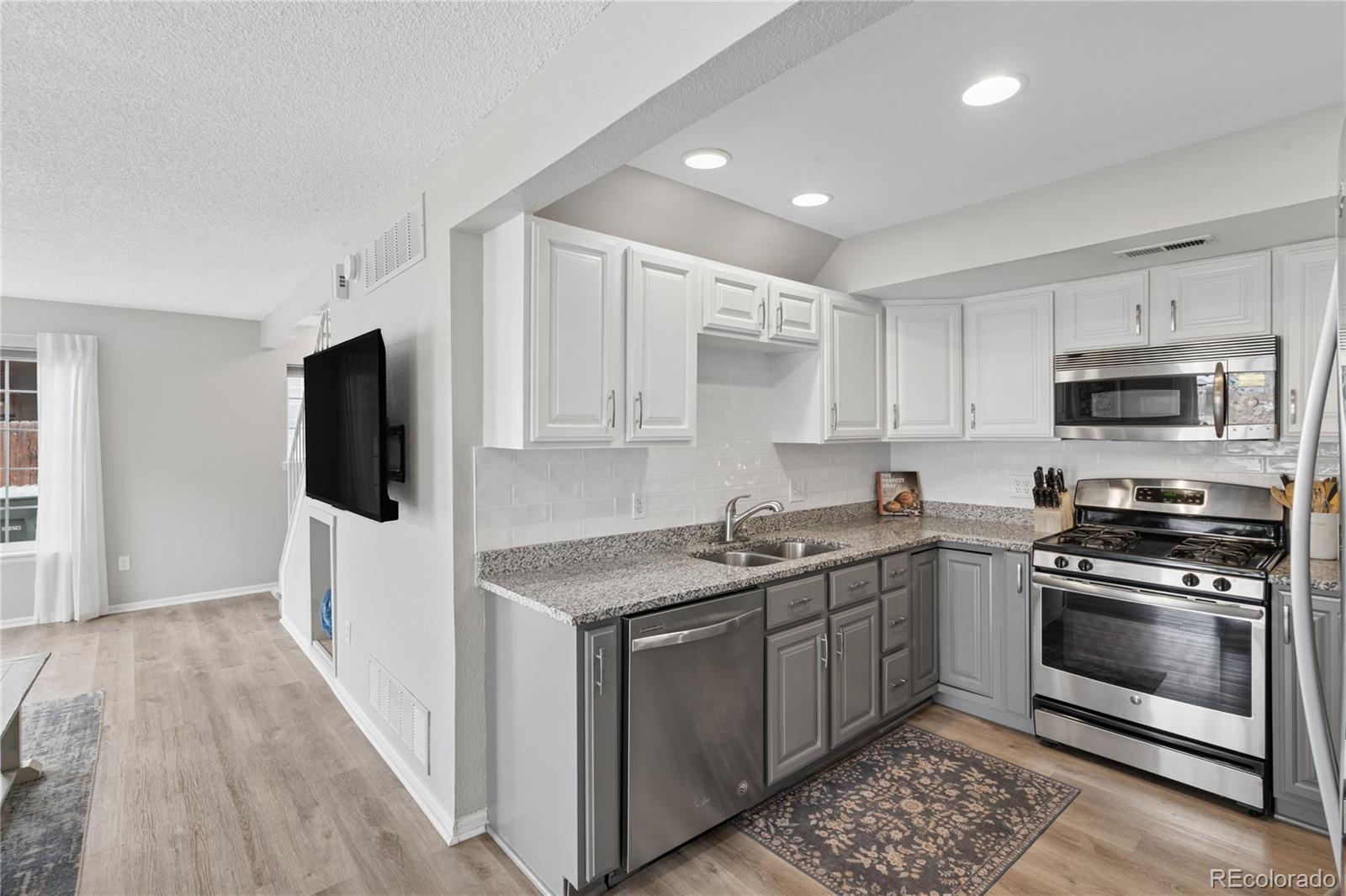 MLS Image #9 for 12561  forest street ,thornton, Colorado