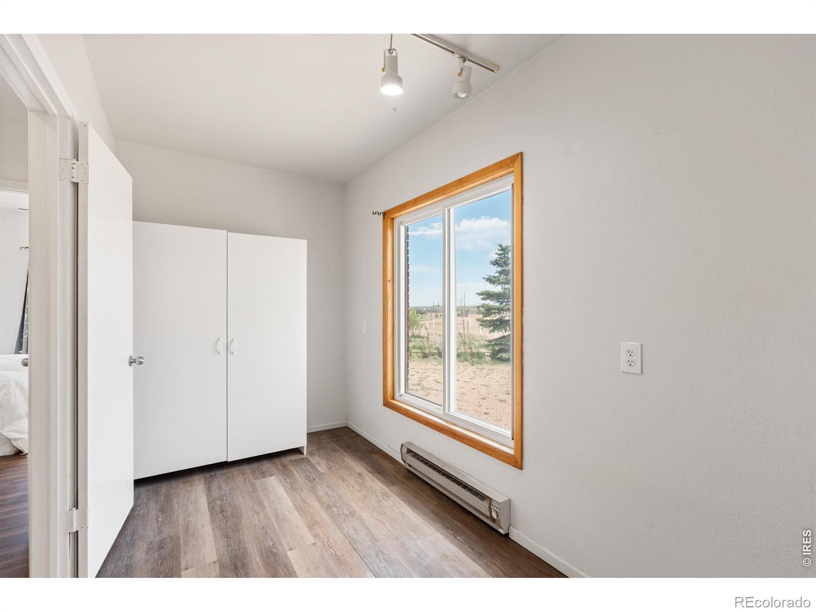 MLS Image #13 for 14210 n county road 9 road,wellington, Colorado