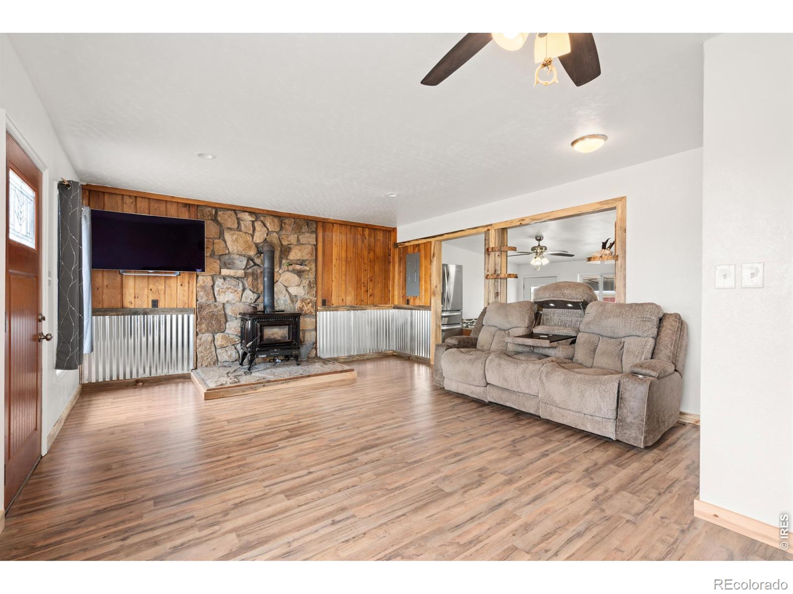 MLS Image #5 for 14210 n county road 9 road,wellington, Colorado