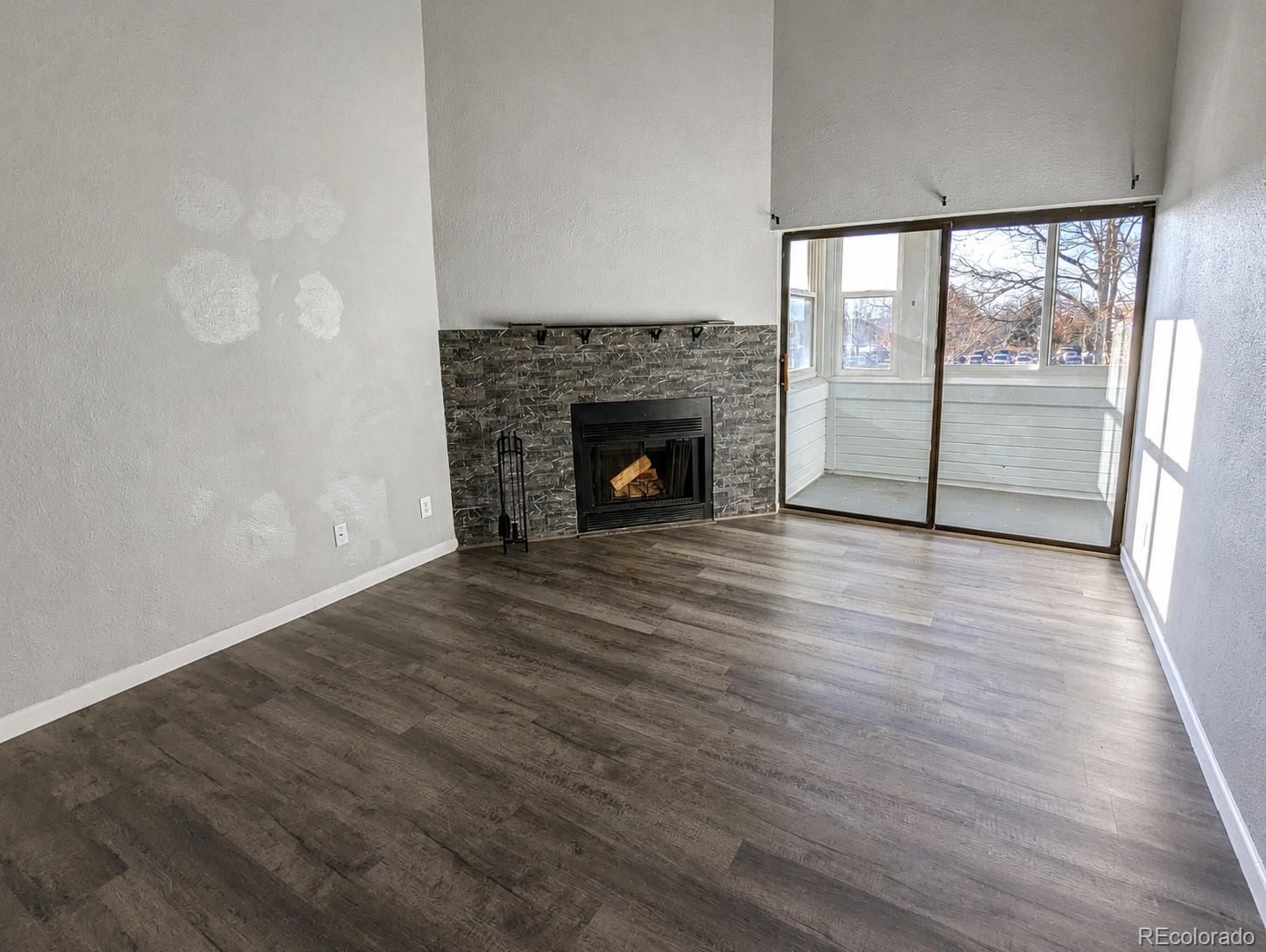 MLS Image #3 for 11105 e alameda avenue,aurora, Colorado