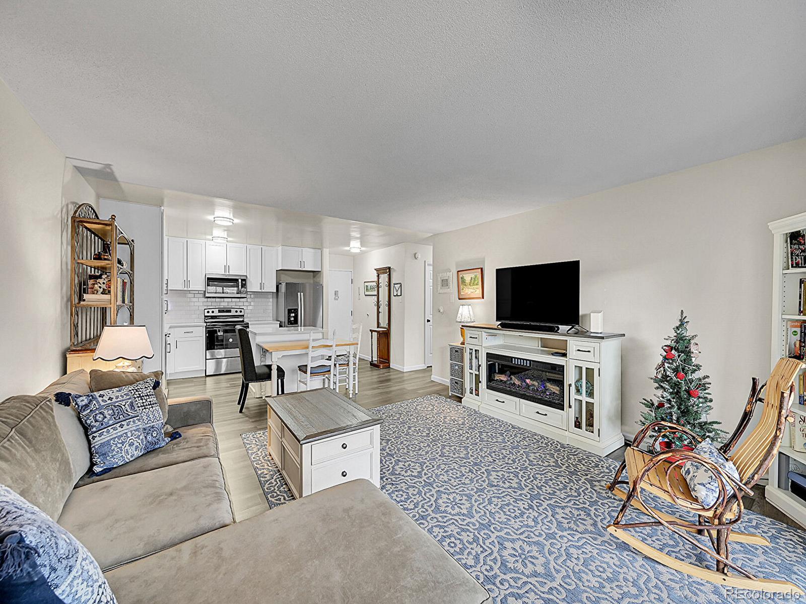 MLS Image #5 for 645 s alton way,denver, Colorado