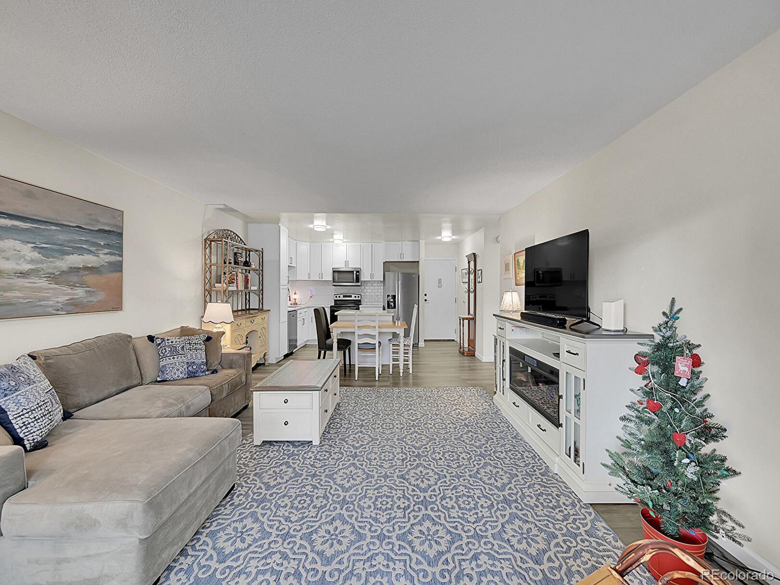 MLS Image #8 for 645 s alton way,denver, Colorado