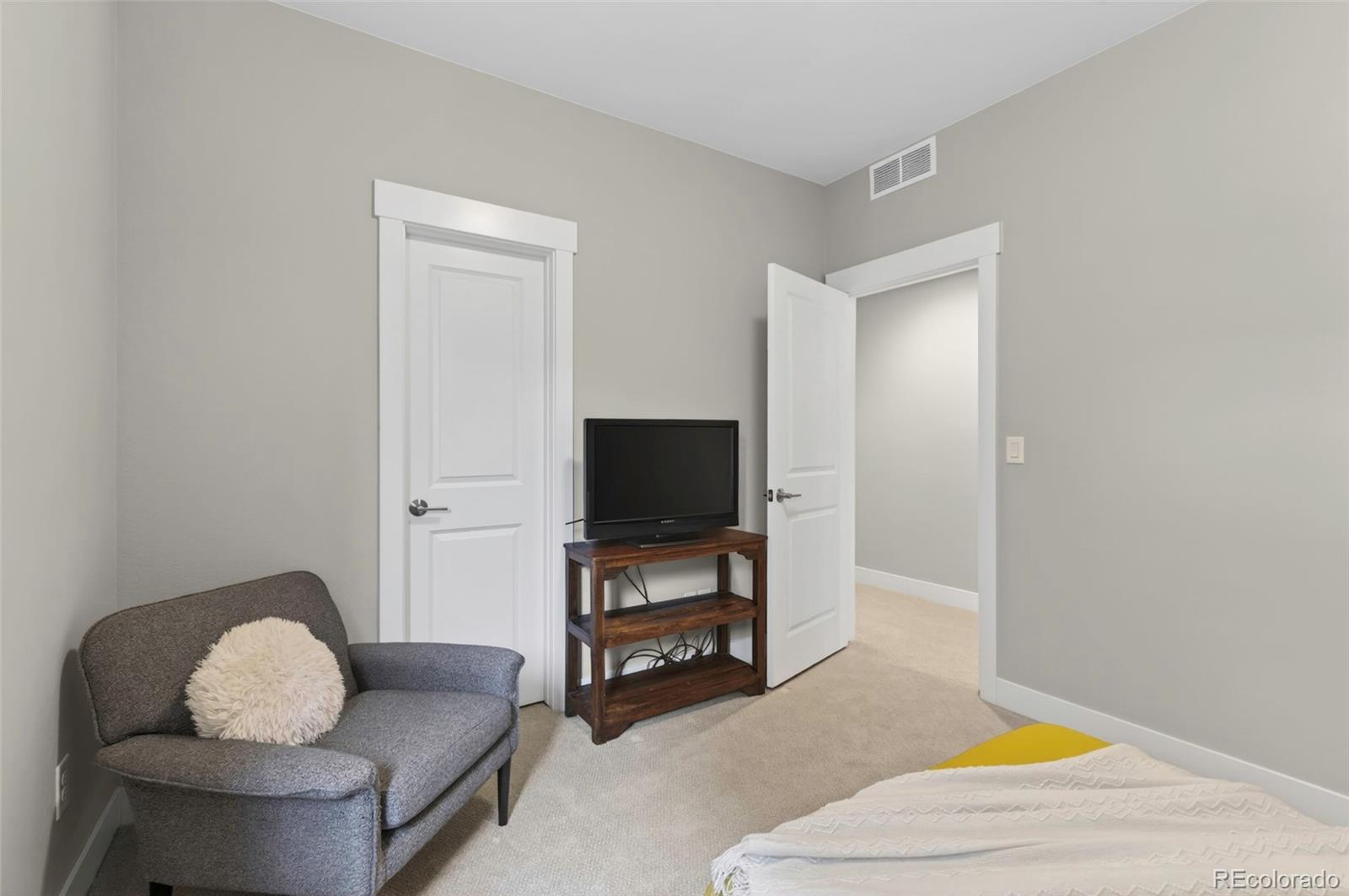 MLS Image #36 for 5635  zuni court,denver, Colorado