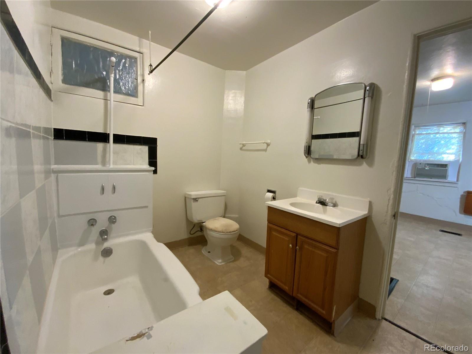 MLS Image #11 for 7414 e 12th avenue,denver, Colorado