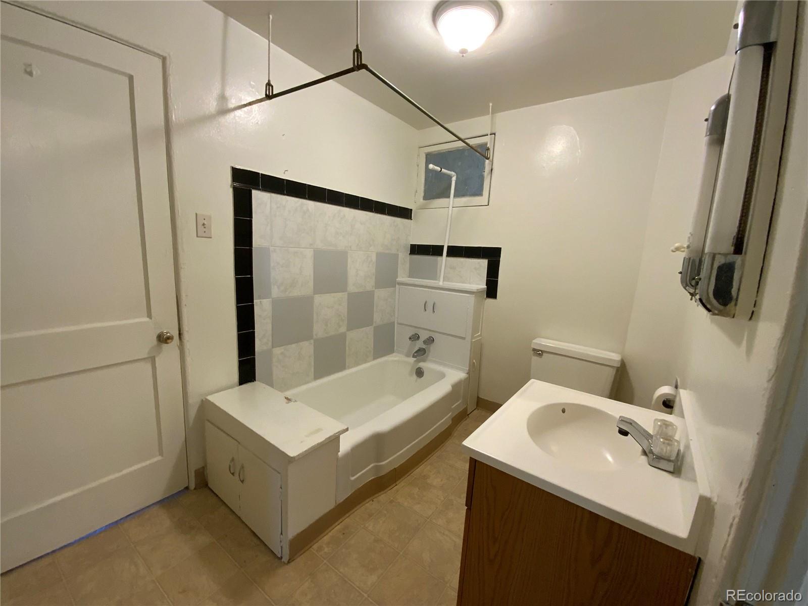 MLS Image #12 for 7414 e 12th avenue,denver, Colorado