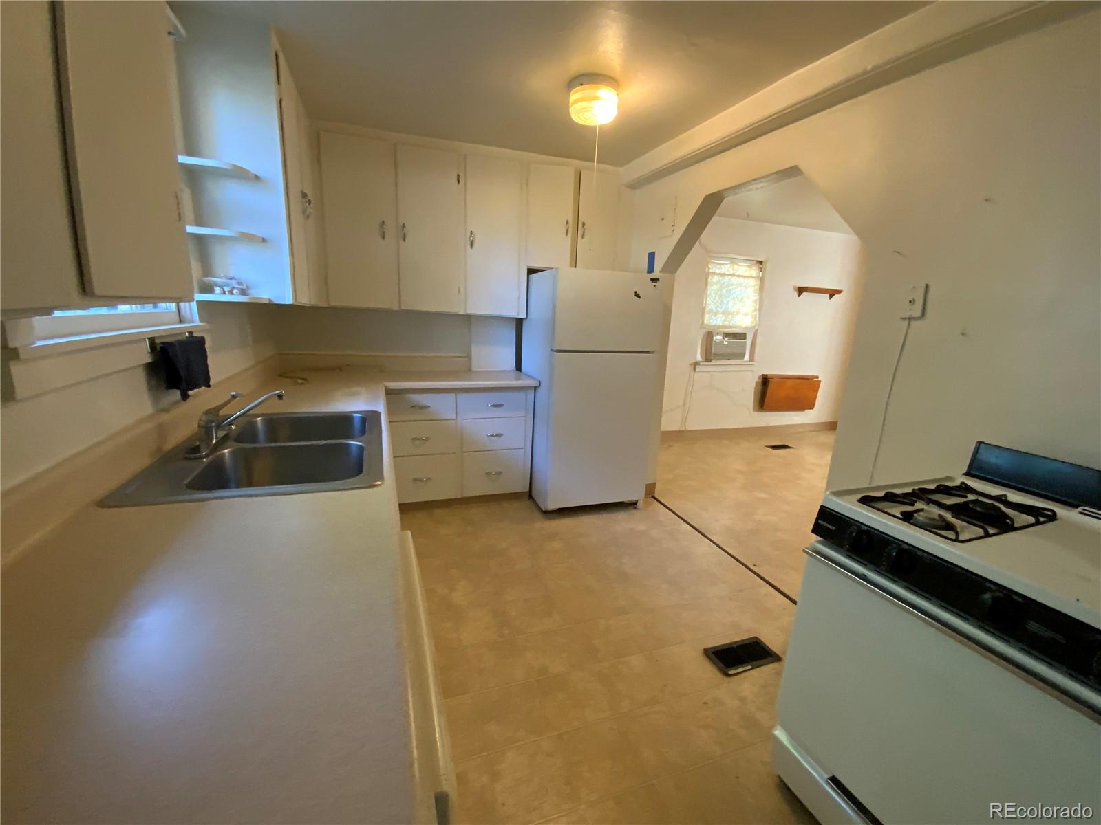 MLS Image #8 for 7414 e 12th avenue,denver, Colorado