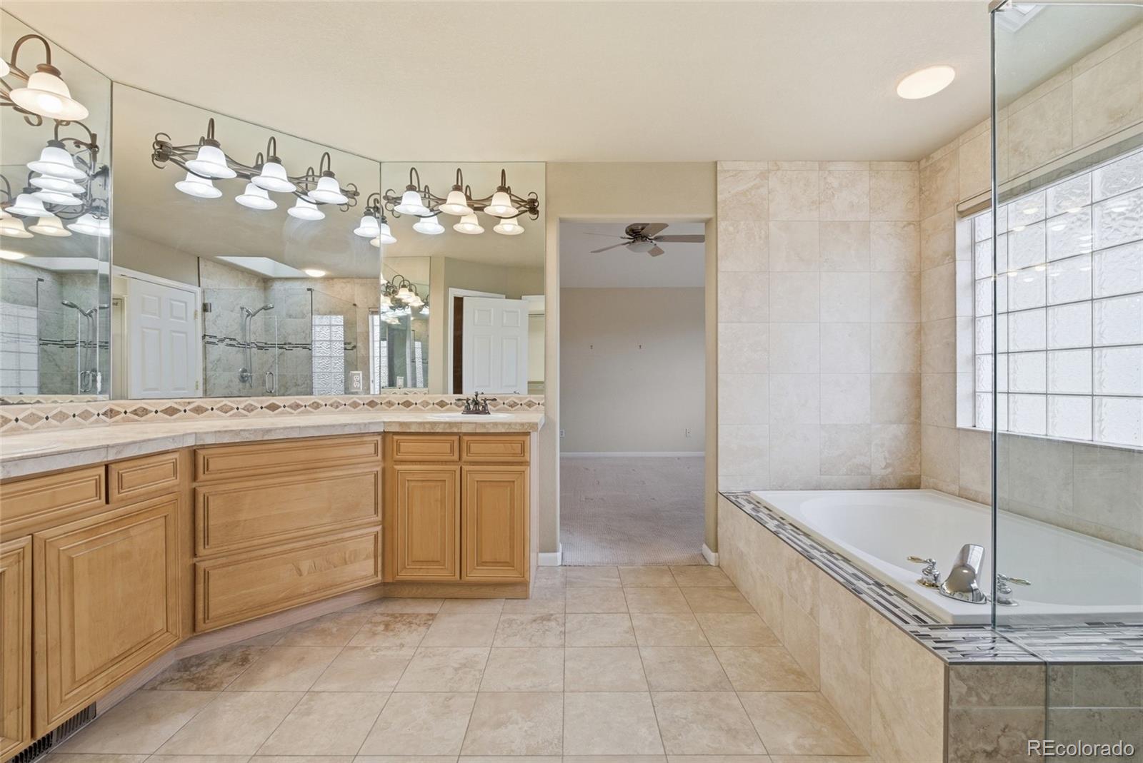 MLS Image #26 for 7148 s quemoy street,aurora, Colorado