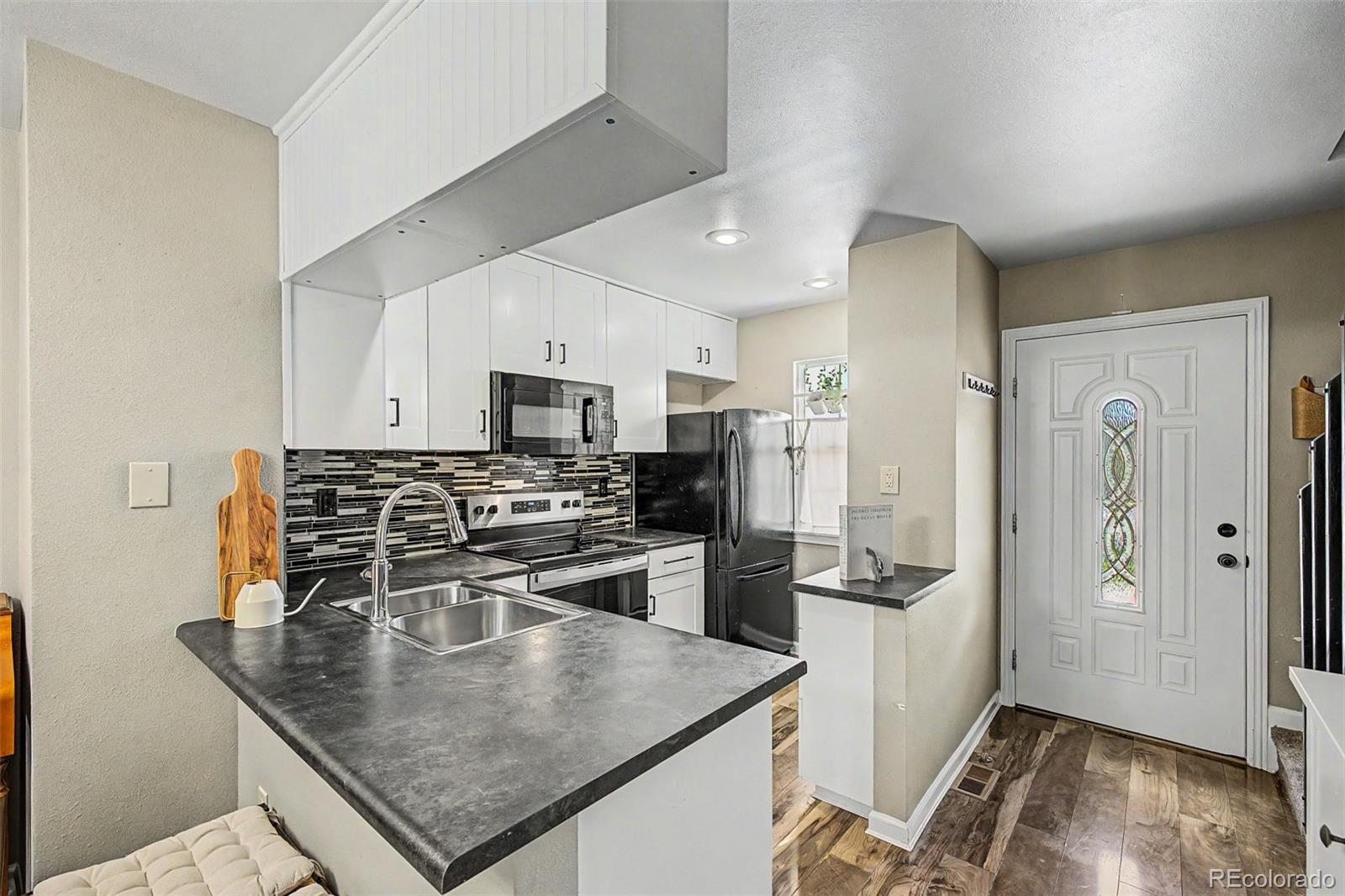 MLS Image #10 for 8198 s columbine court,centennial, Colorado