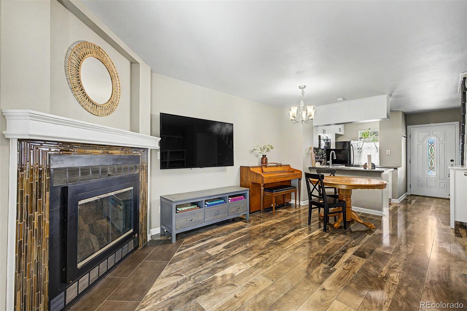 MLS Image #4 for 8198 s columbine court,centennial, Colorado