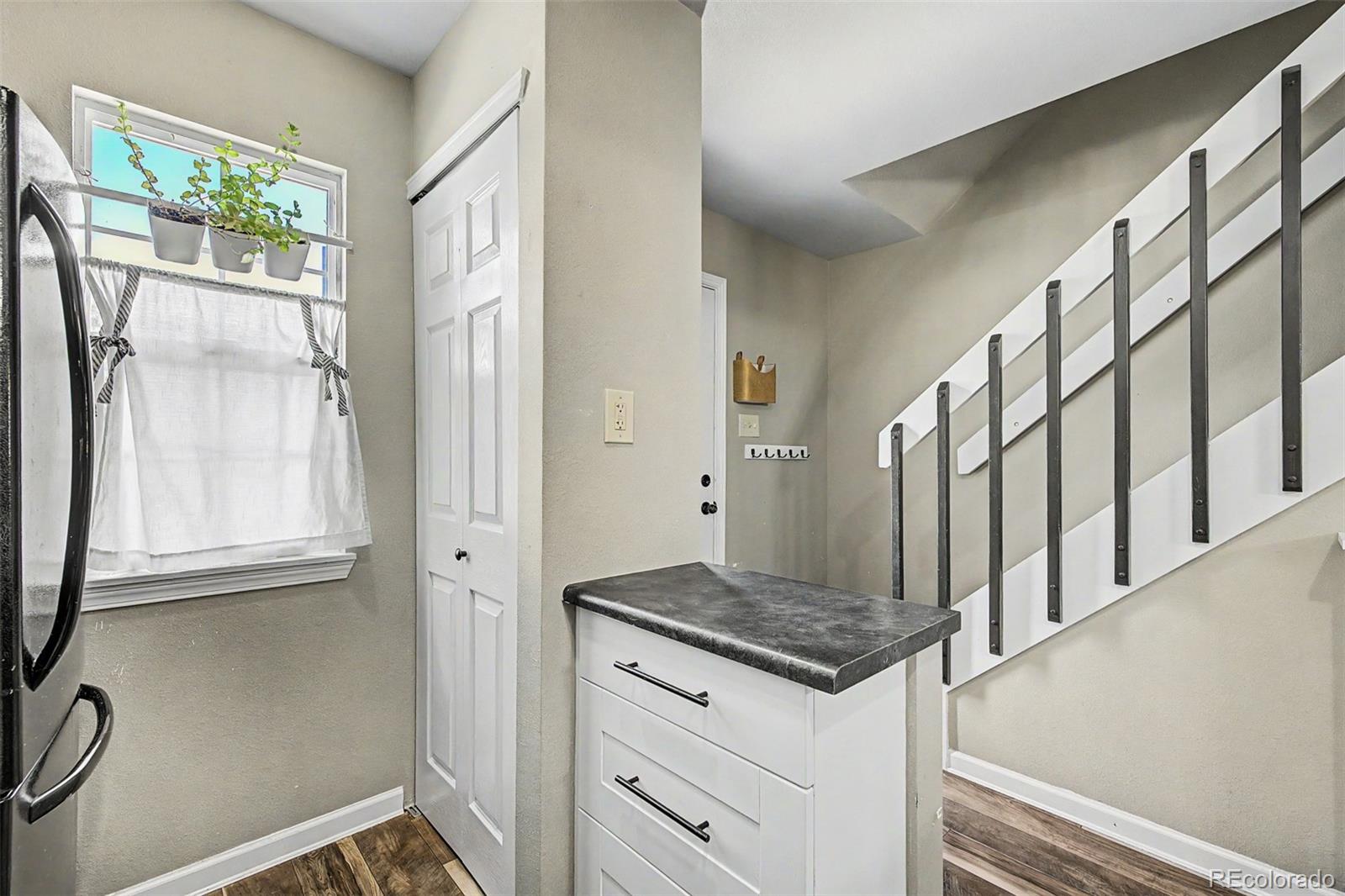 MLS Image #6 for 8198 s columbine court,centennial, Colorado