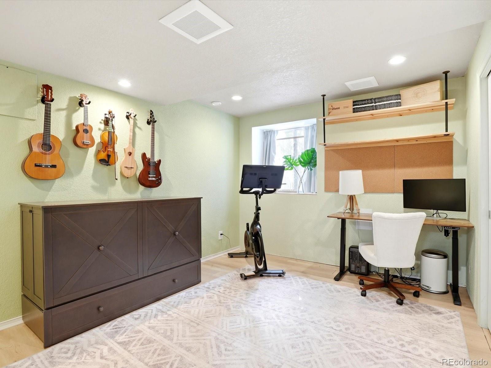 MLS Image #27 for 5452 s valdai way,aurora, Colorado