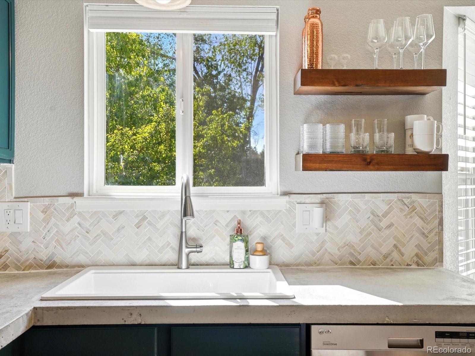 MLS Image #8 for 5452 s valdai way,aurora, Colorado