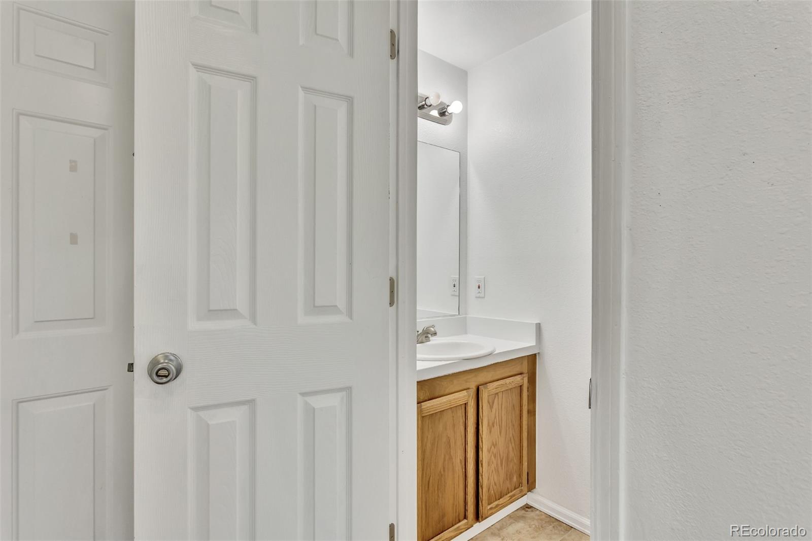 MLS Image #5 for 1514 s ouray circle,aurora, Colorado