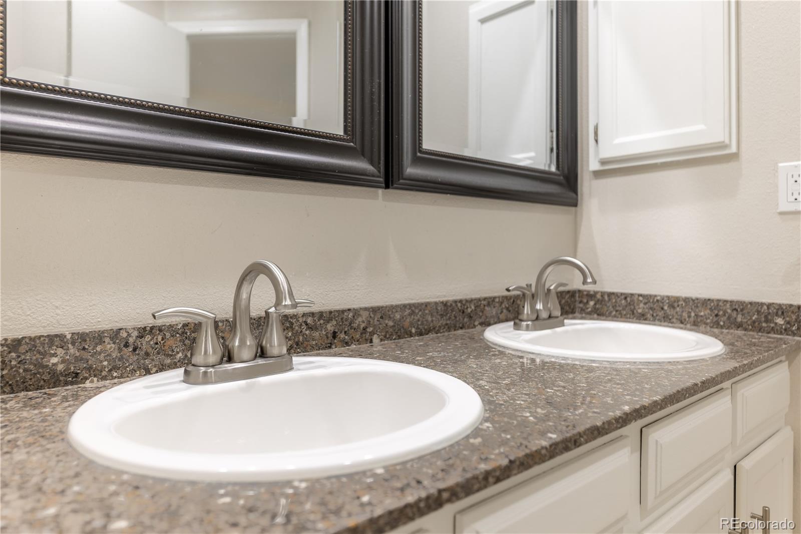 MLS Image #16 for 1811 s quebec way 3,denver, Colorado