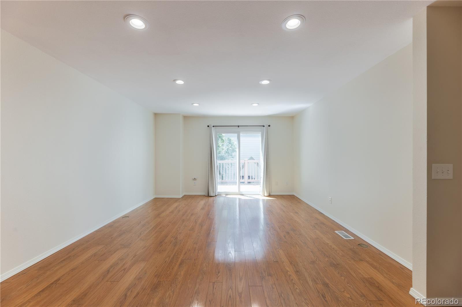 MLS Image #5 for 1811 s quebec way 3,denver, Colorado