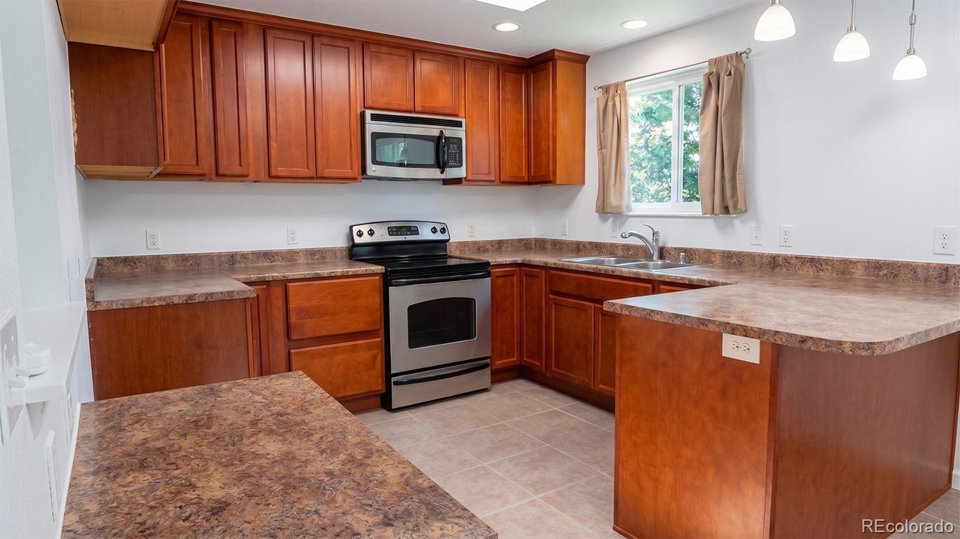 MLS Image #2 for 16148 e eldorado place,aurora, Colorado