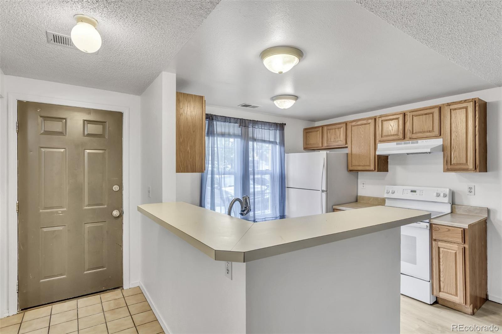 MLS Image #2 for 1545 s ouray circle,aurora, Colorado
