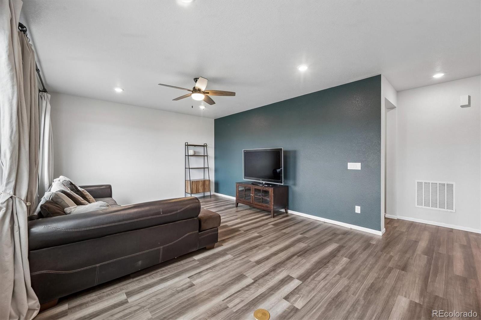 MLS Image #8 for 4126 s netherland circle,aurora, Colorado