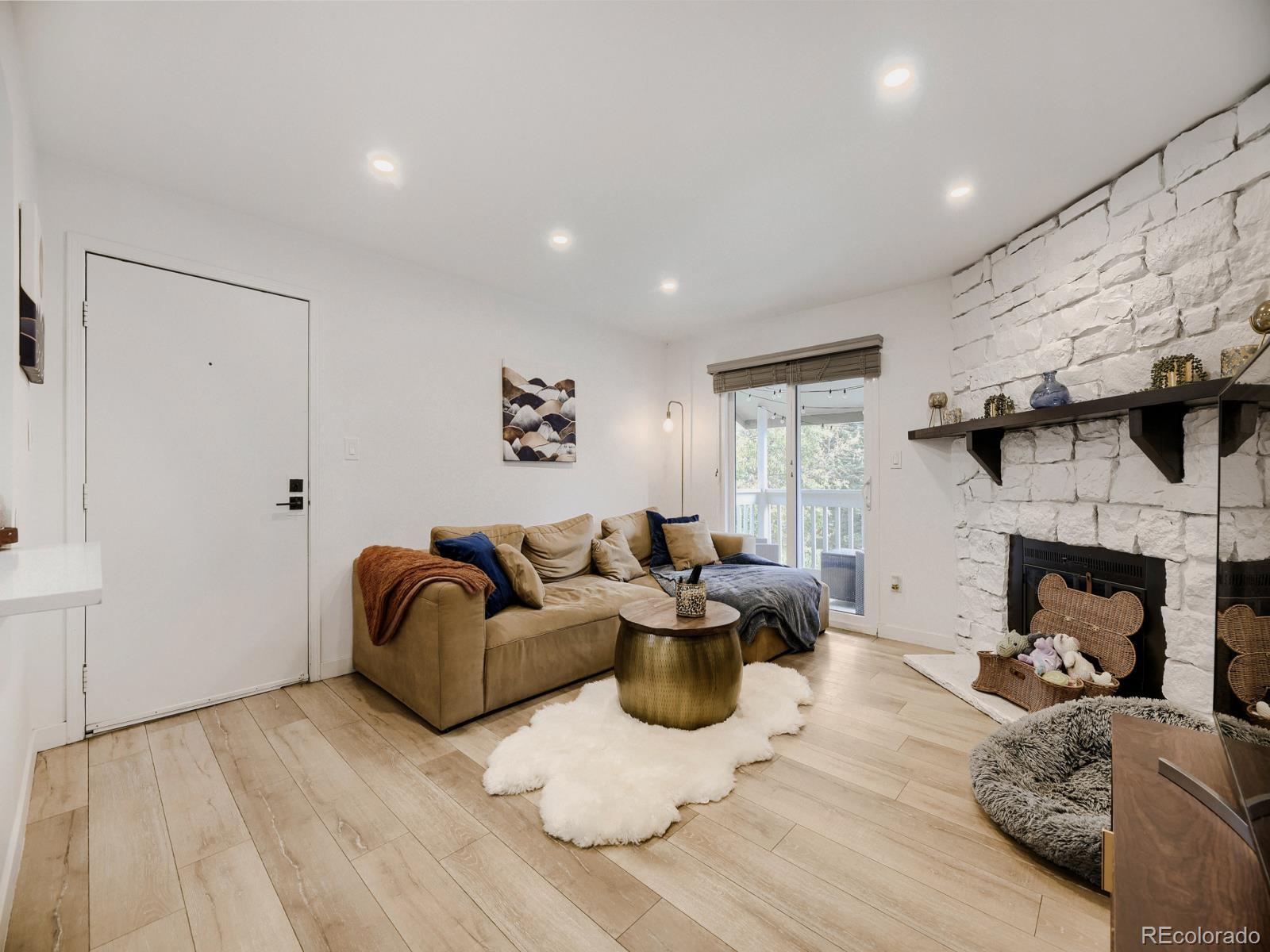 MLS Image #3 for 4400 s quebec street,denver, Colorado