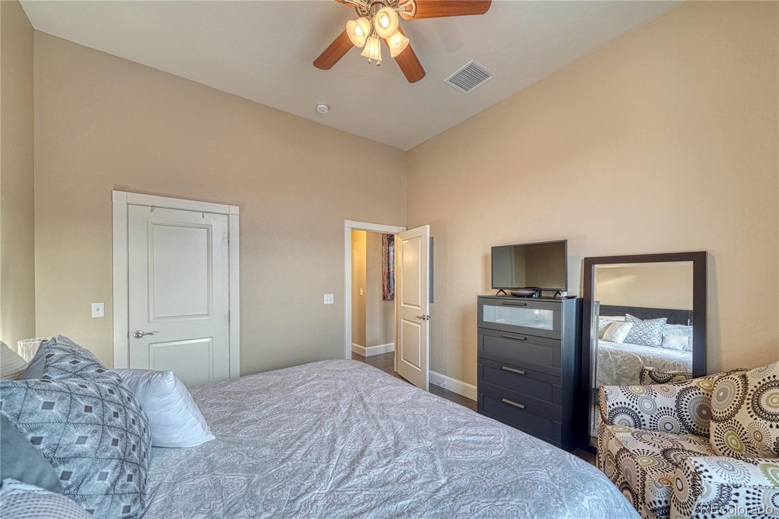 MLS Image #11 for 139 w 1st street,salida, Colorado