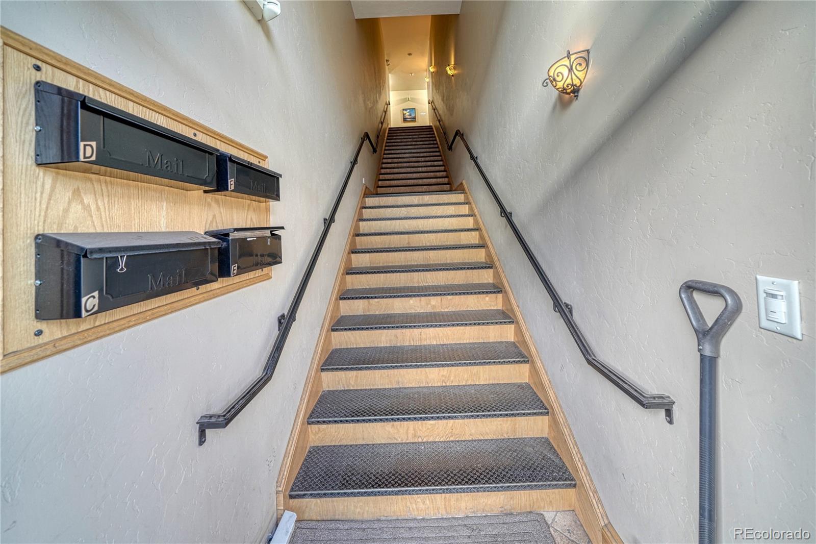 MLS Image #14 for 139 w 1st street,salida, Colorado
