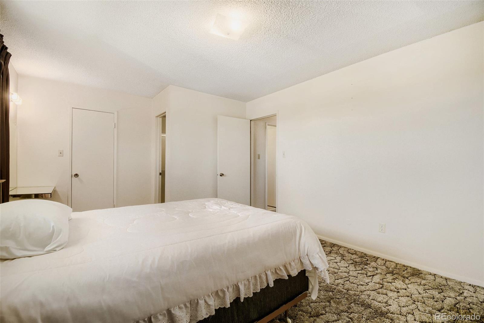MLS Image #10 for 8783  santa fe drive,thornton, Colorado