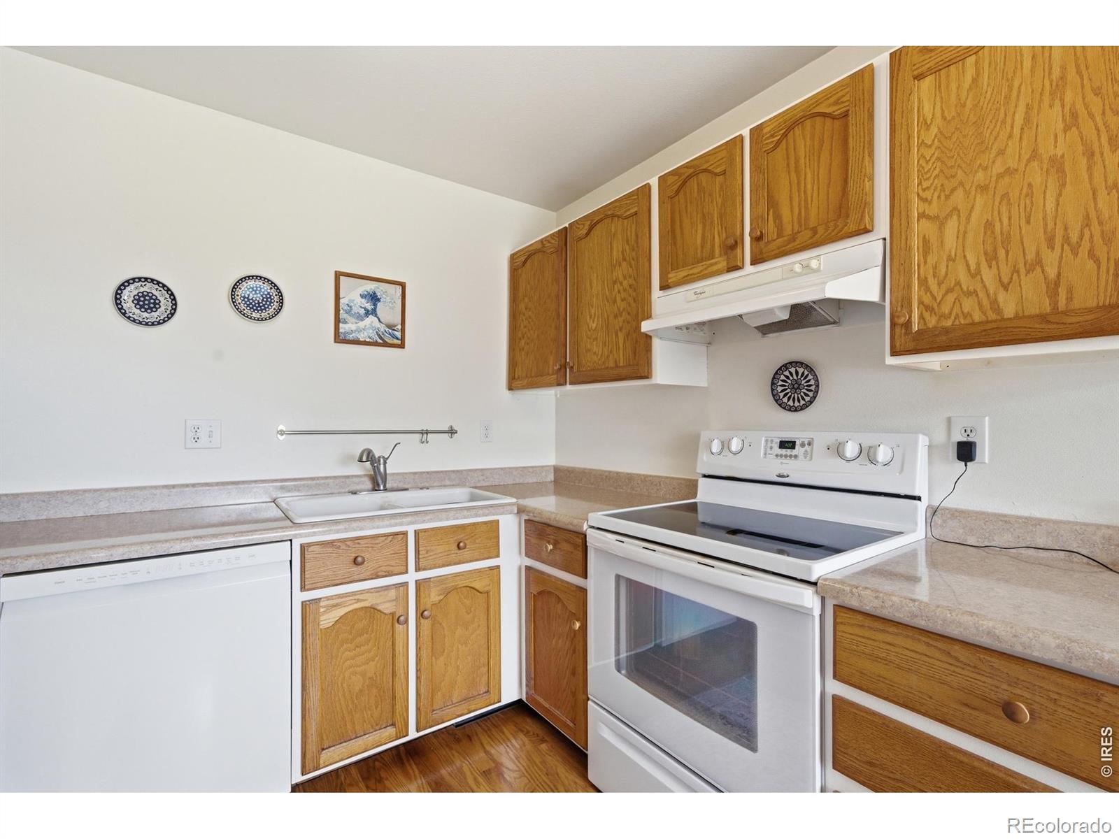 MLS Image #9 for 804  redwood court,bellvue, Colorado