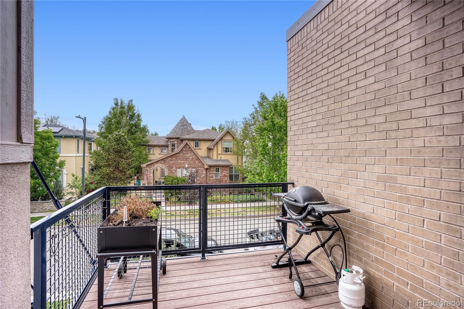 MLS Image #8 for 8226 e 24th drive,denver, Colorado