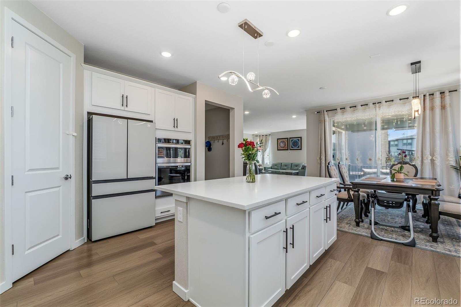 MLS Image #11 for 23933 e 39th avenue,aurora, Colorado