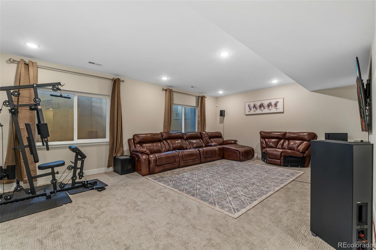 MLS Image #17 for 23933 e 39th avenue,aurora, Colorado