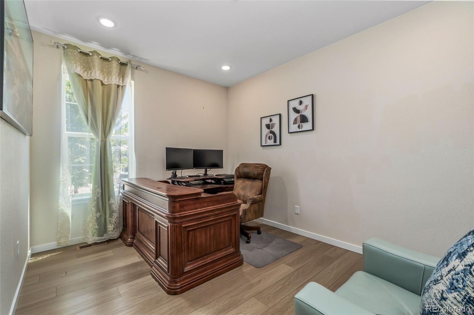 MLS Image #4 for 23933 e 39th avenue,aurora, Colorado
