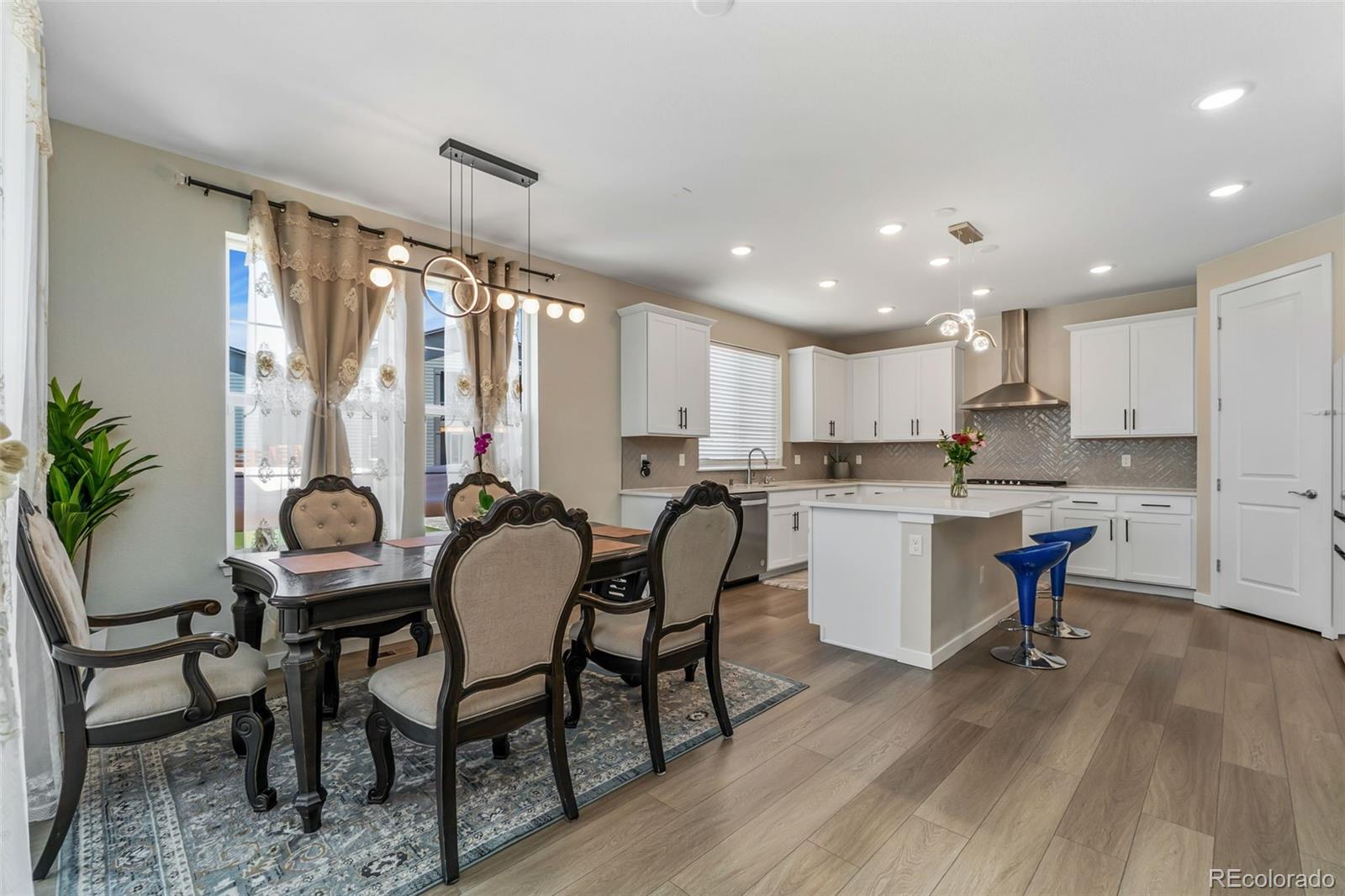 MLS Image #9 for 23933 e 39th avenue,aurora, Colorado