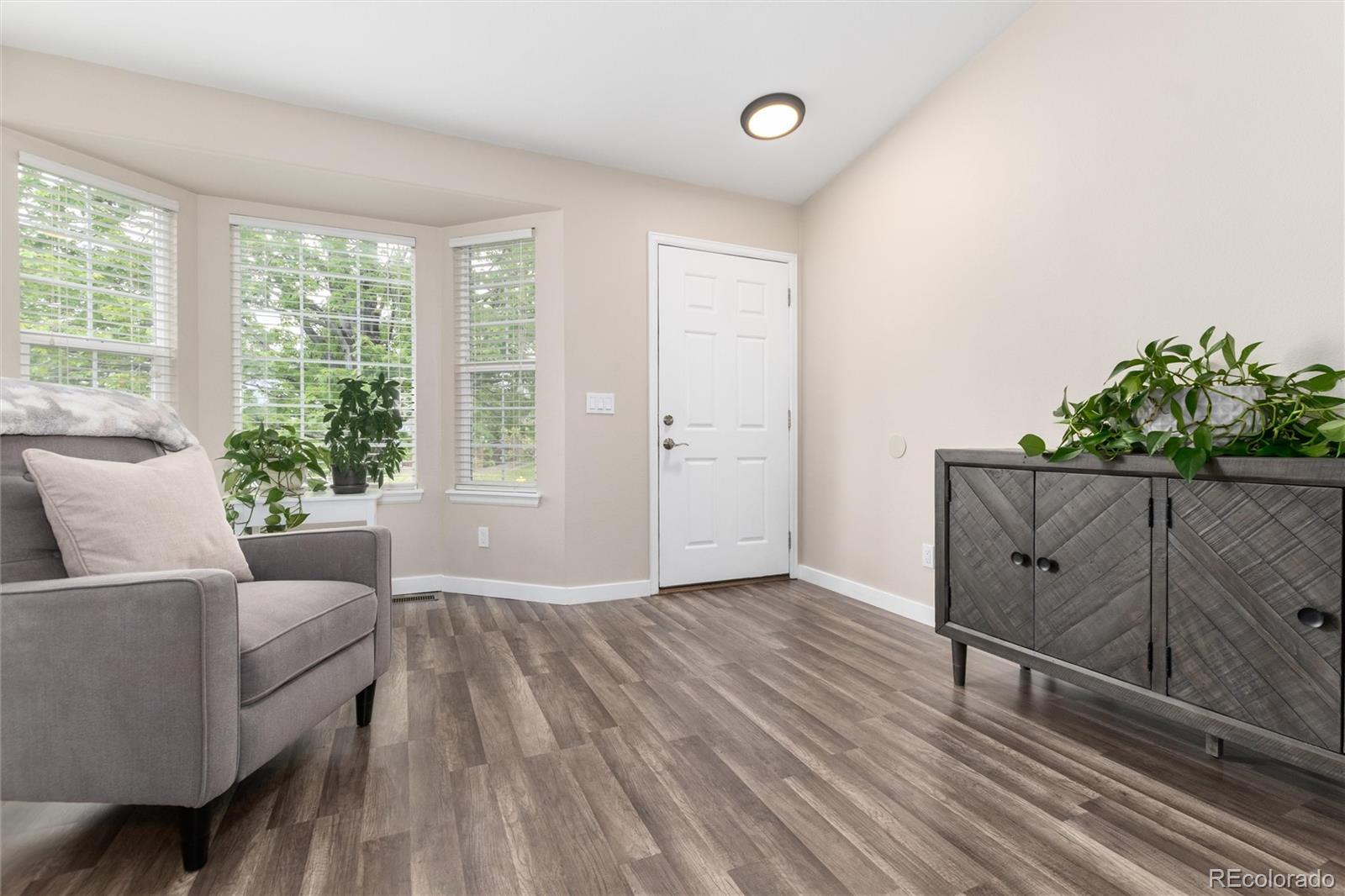 MLS Image #6 for 9449  cove creek drive,highlands ranch, Colorado