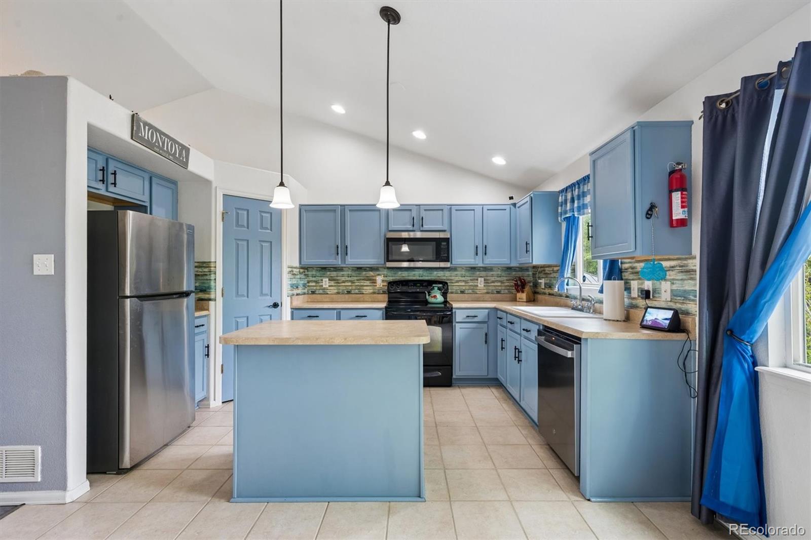 MLS Image #6 for 11470  kenton street,commerce city, Colorado