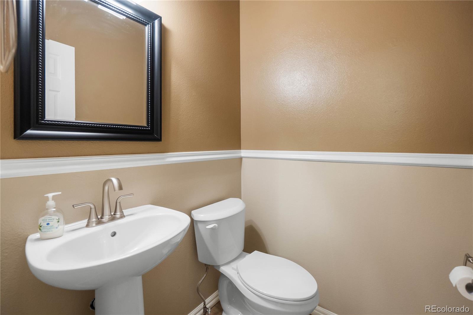MLS Image #15 for 5555 e briarwood avenue,centennial, Colorado