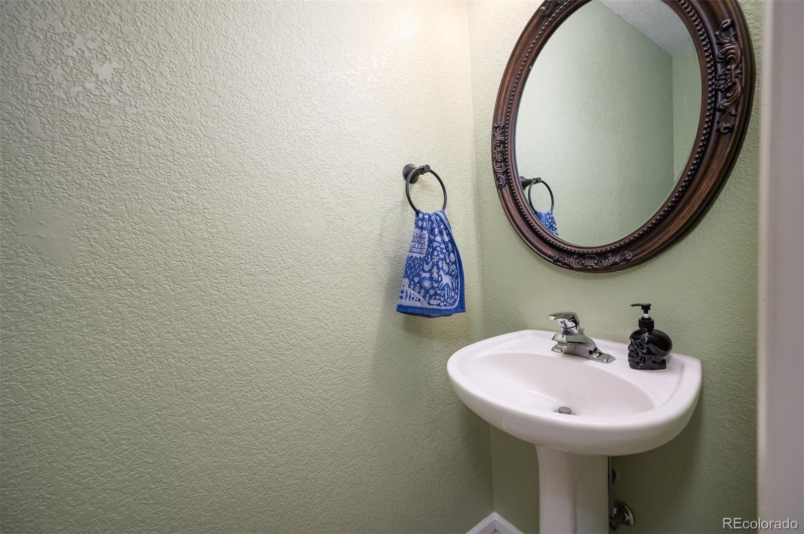 MLS Image #14 for 4819  halifax way,denver, Colorado