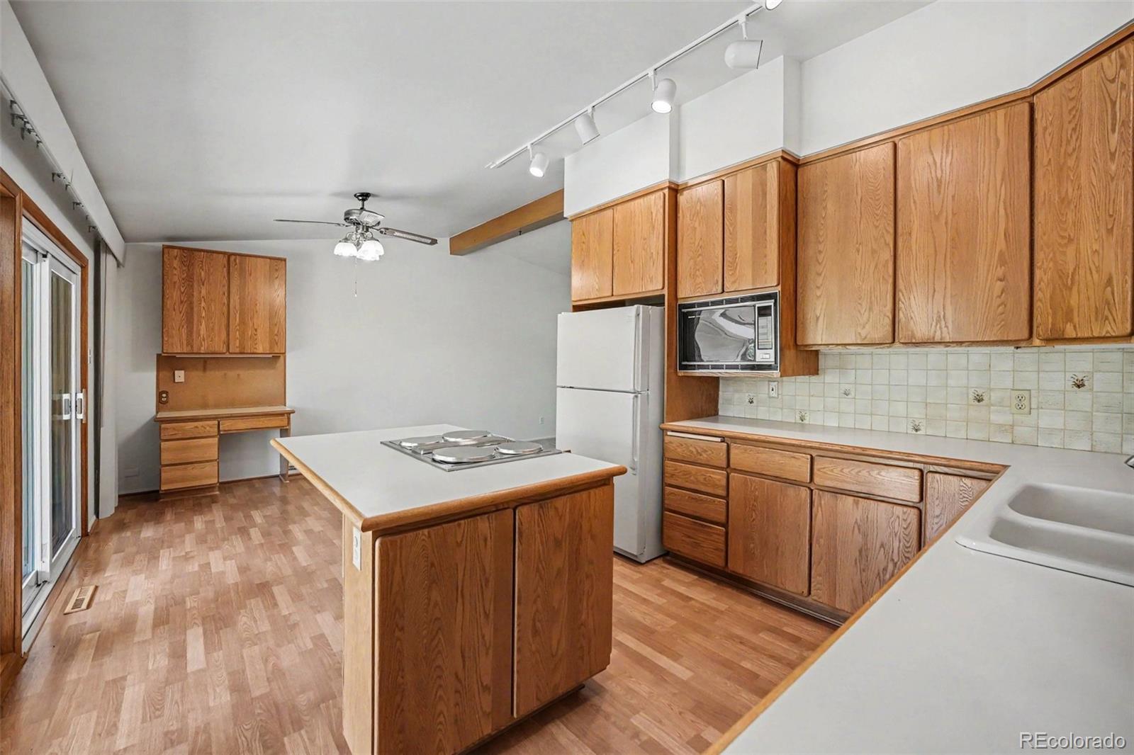 MLS Image #12 for 748 w larigo avenue,littleton, Colorado