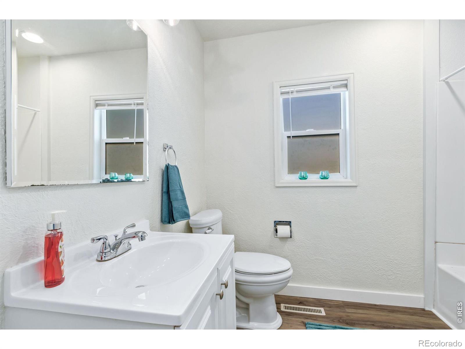 MLS Image #8 for 727 e 8th street,loveland, Colorado