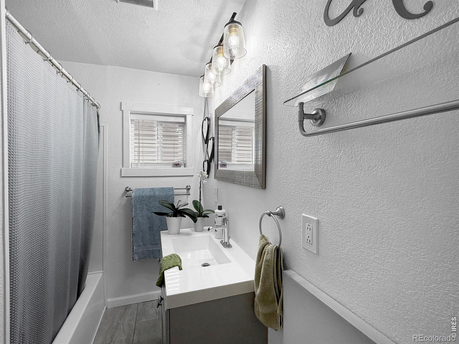MLS Image #10 for 103  stone court,sterling, Colorado