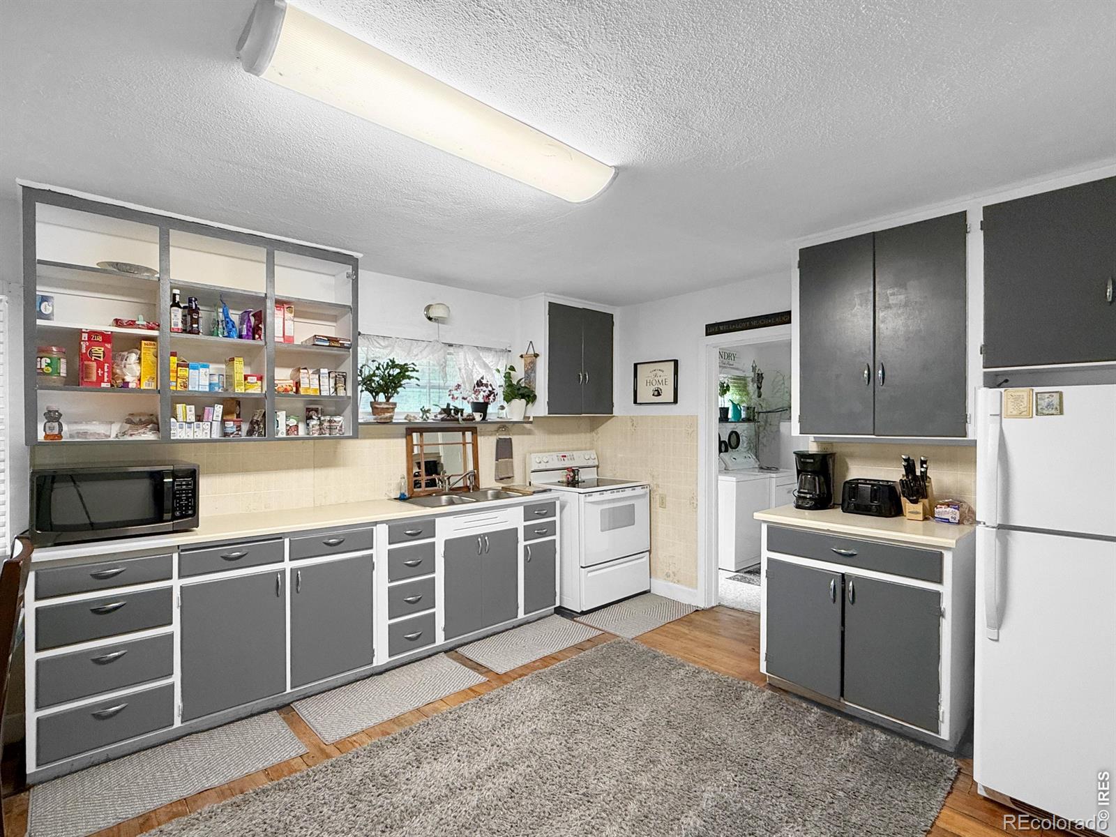 MLS Image #5 for 103  stone court,sterling, Colorado
