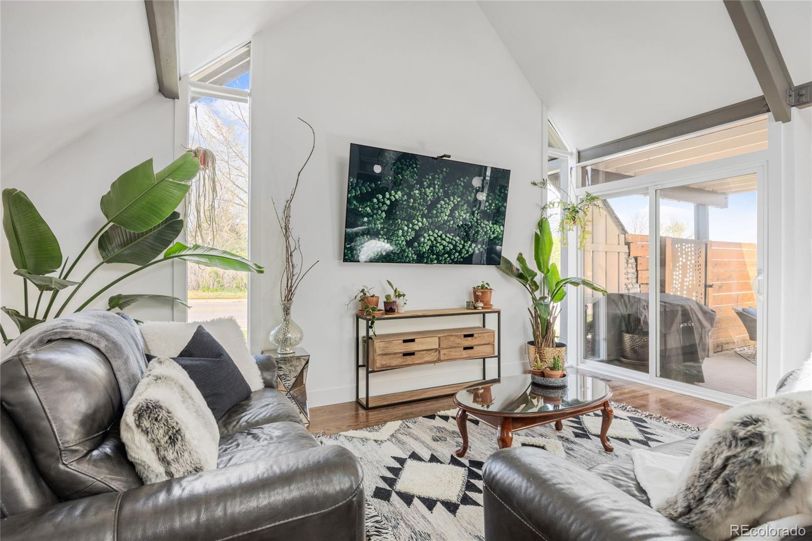 MLS Image #18 for 1380 s dahlia street,denver, Colorado