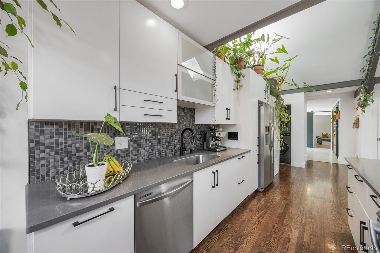 MLS Image #22 for 1380 s dahlia street,denver, Colorado