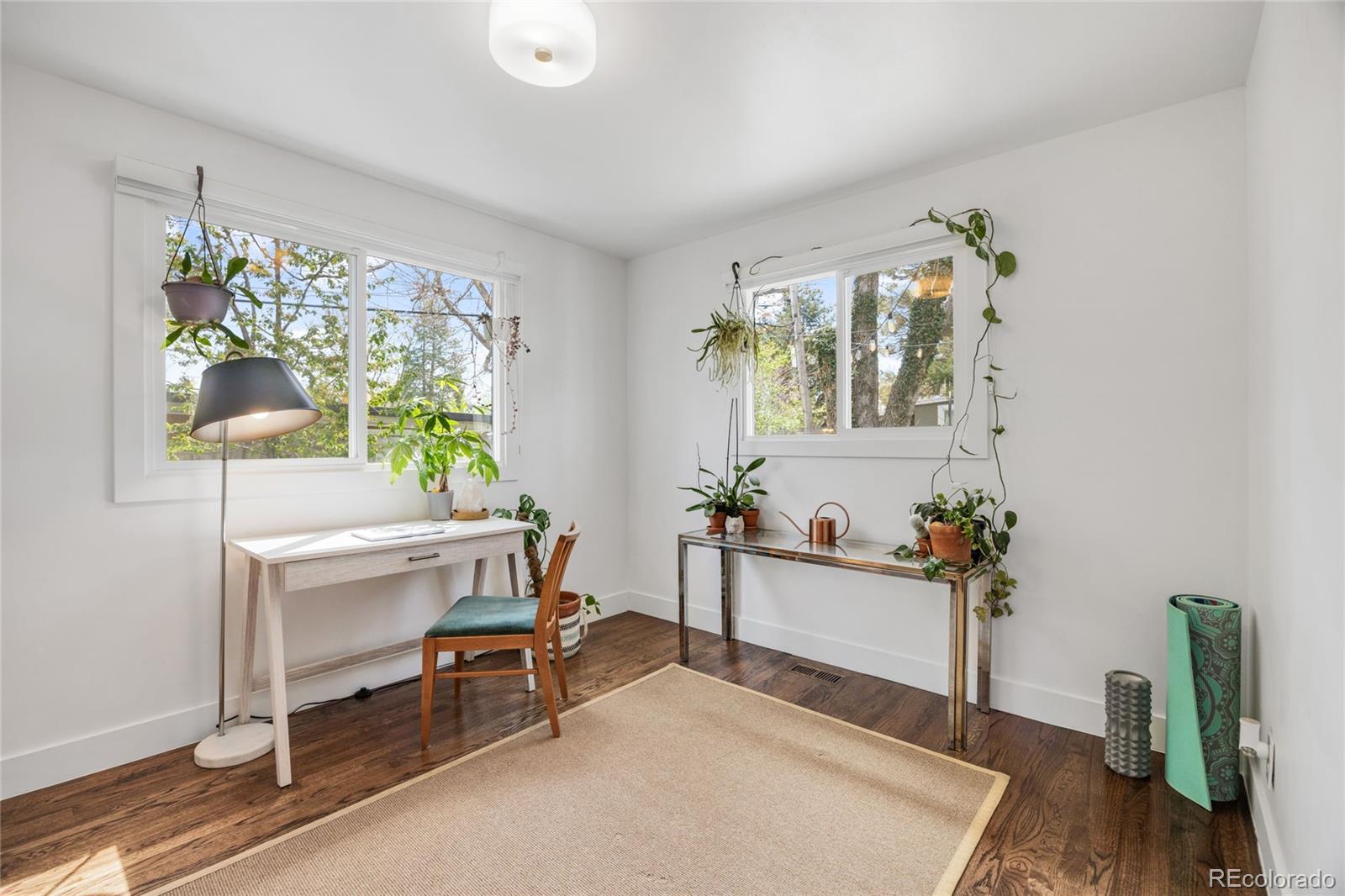 MLS Image #9 for 1380 s dahlia street,denver, Colorado
