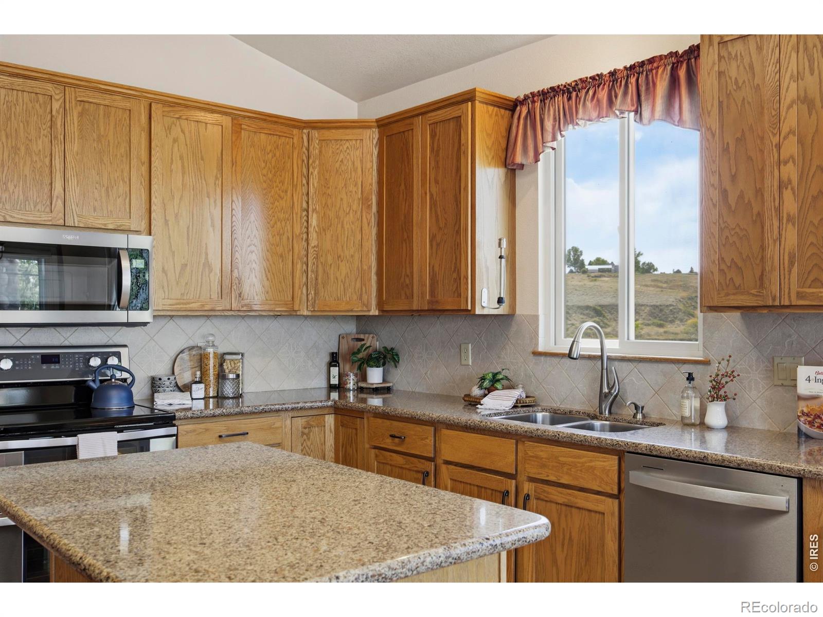 MLS Image #13 for 510  lakeside place,windsor, Colorado