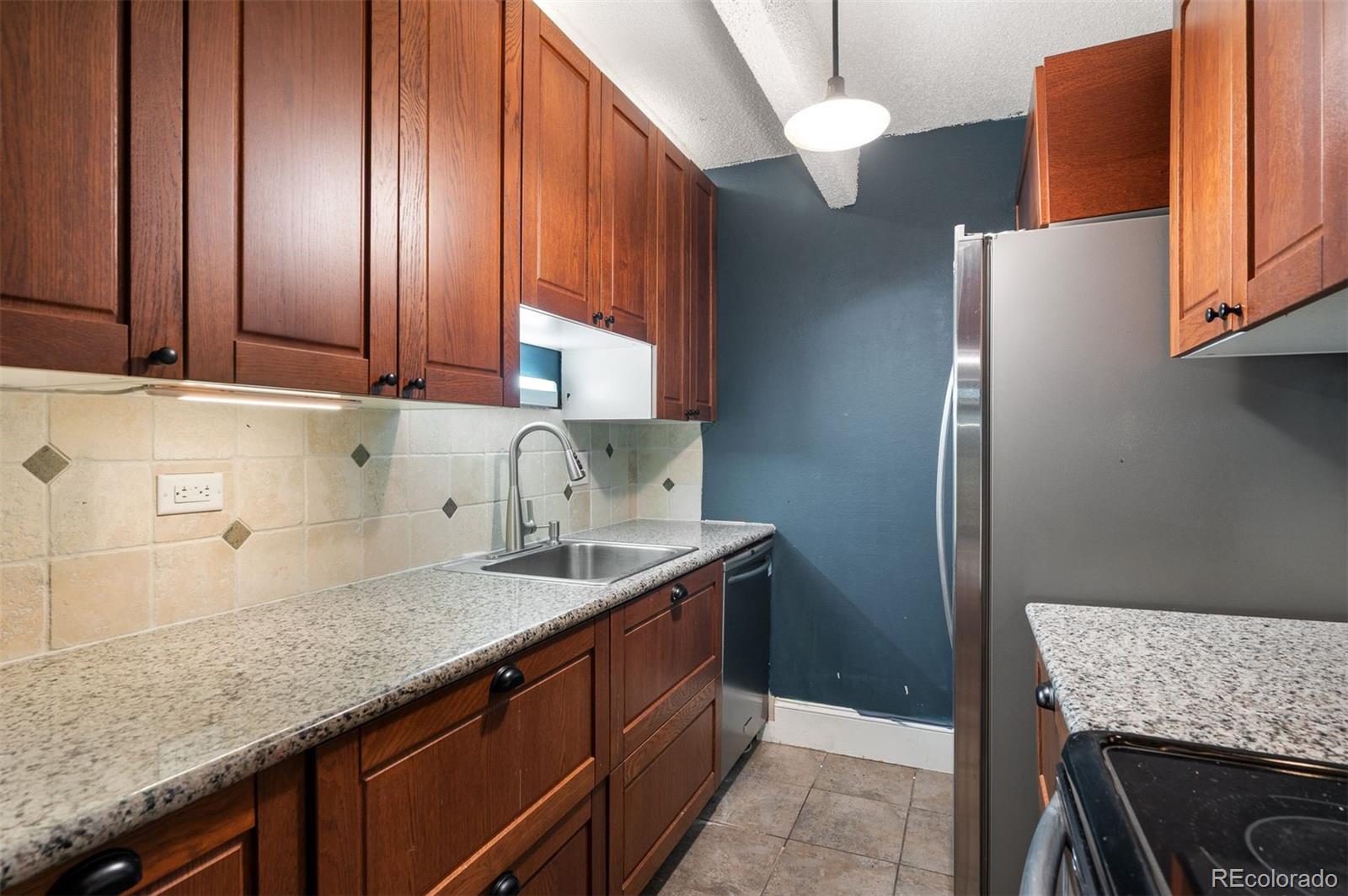 MLS Image #10 for 8060 e girard avenue 913,denver, Colorado
