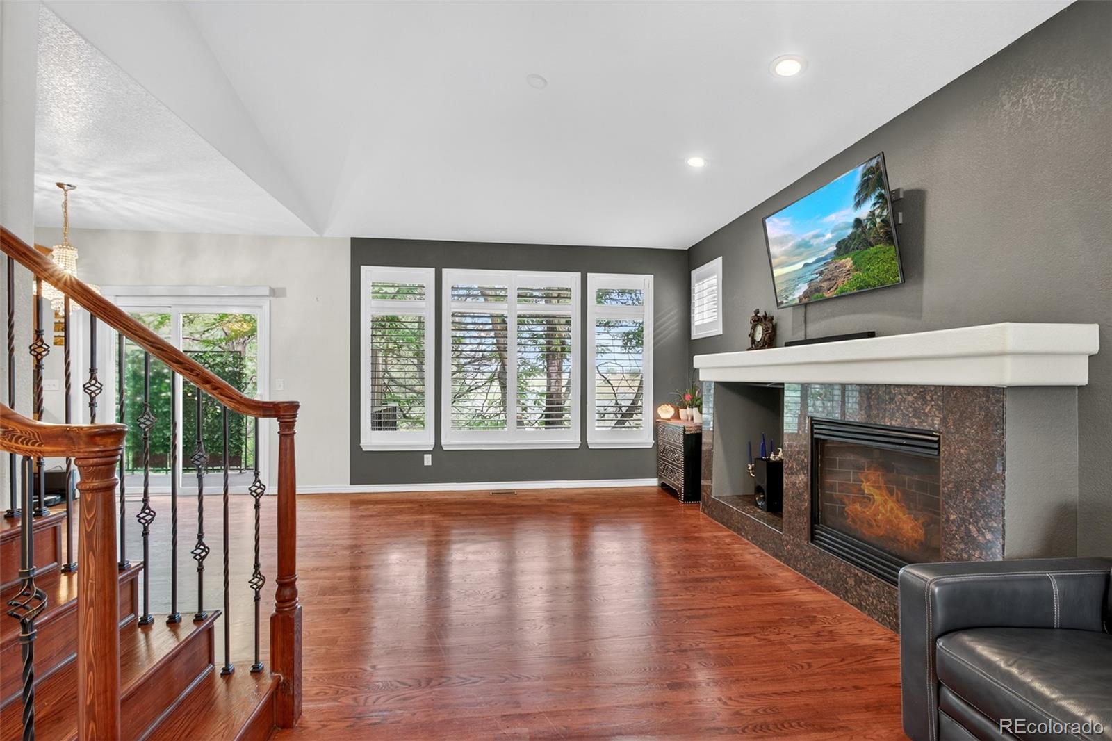 MLS Image #5 for 12056 e lake circle,greenwood village, Colorado